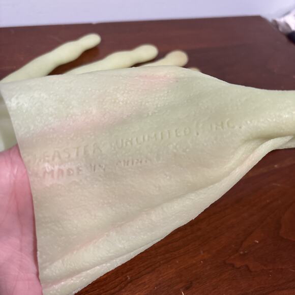 Vintage Easter Unlimited Glow in Dark Alien Monster Hands Gloves Halloween - Picture 11 of 12